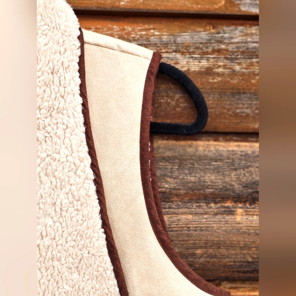 Gibson Latimer Fall Faux Suede & Sherpa Lined Tan/Cream Asymmetrical Flowy Vest - Picture 12 of 16